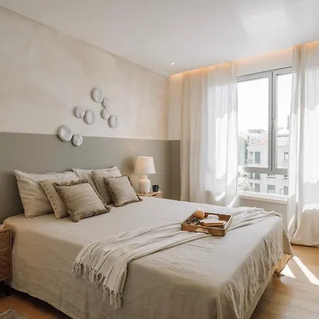 Montalto - 1 Bedroom And Parking In Alvalade * Lizbona